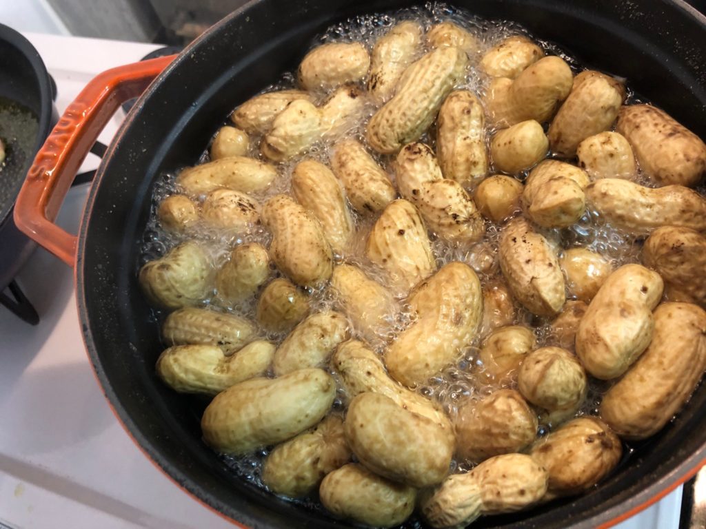 秋の味覚 生落花生の茹で方 人気のレシピまで徹底解説 圧力鍋を使わない食べ方 たこべいブログ